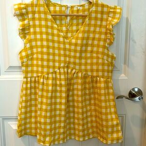 Cute boutique yellow and white buffalo check top   Size Small